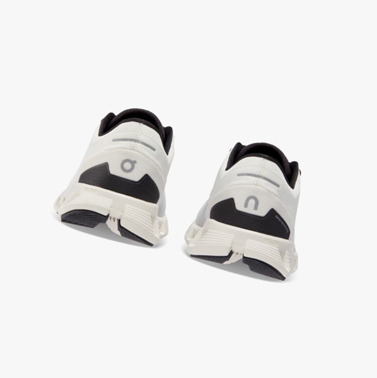 On Running Cloud X 3 Ženske Cipele Za Trening White/Black | 1258DSFZI